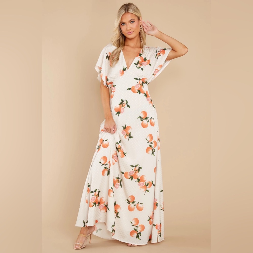 Red Dress Boutique Dianella Grapefruit Print Satin Flutter Sleeve Maxi Dress M